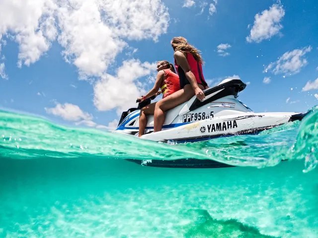 Favorite things to do at the beach - Image 7