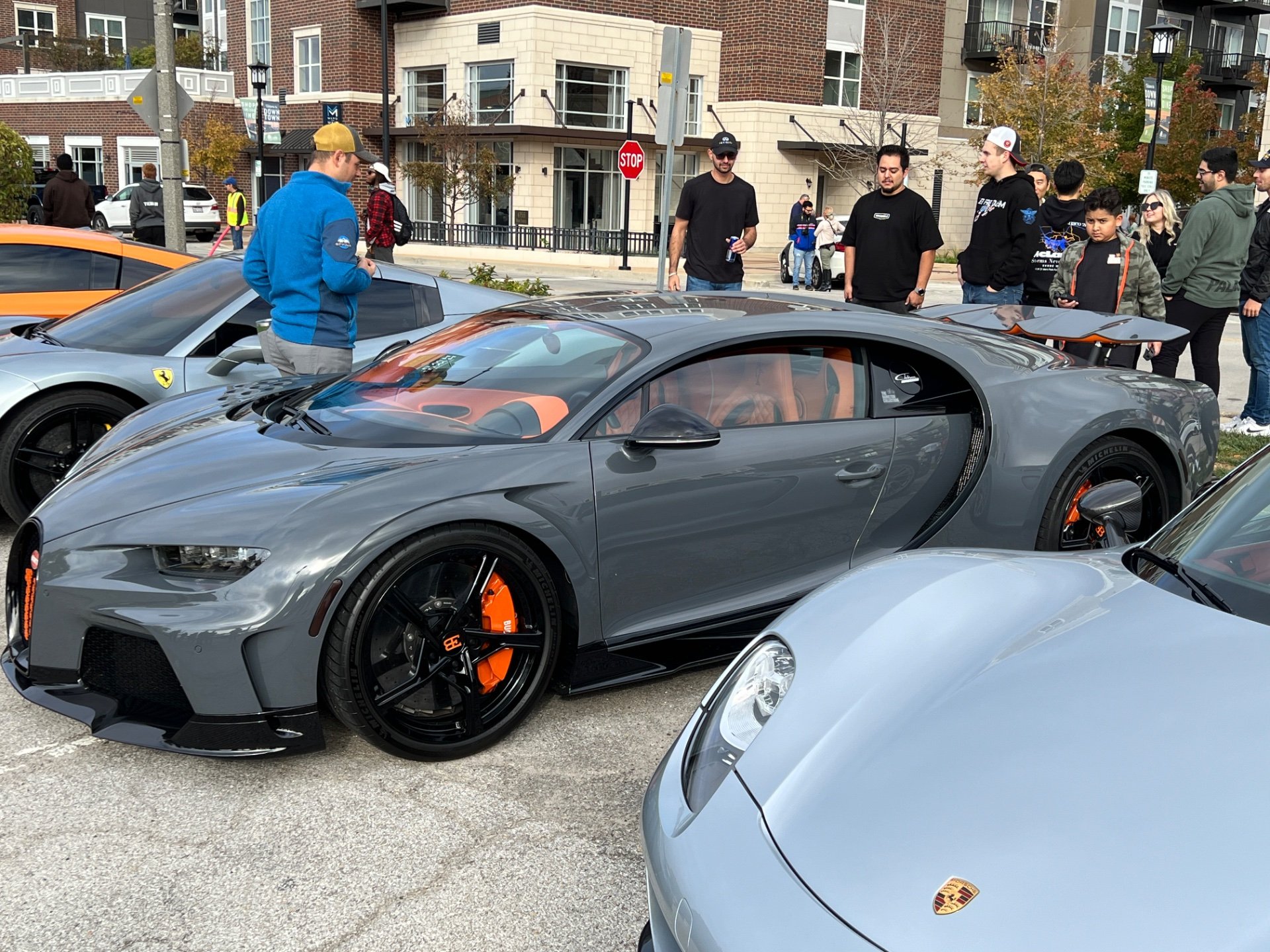 Scenes from a recent car show - Image 6