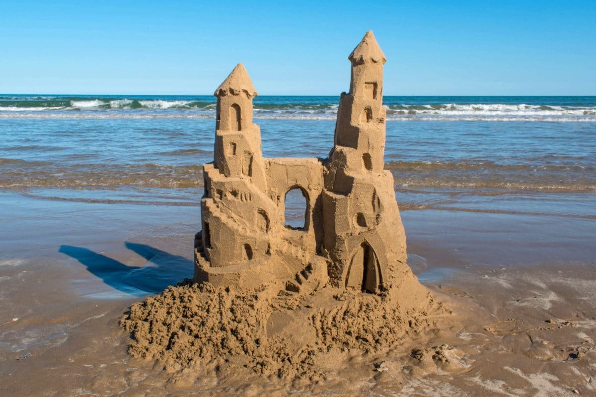 Favorite things to do at the beach - Image 10